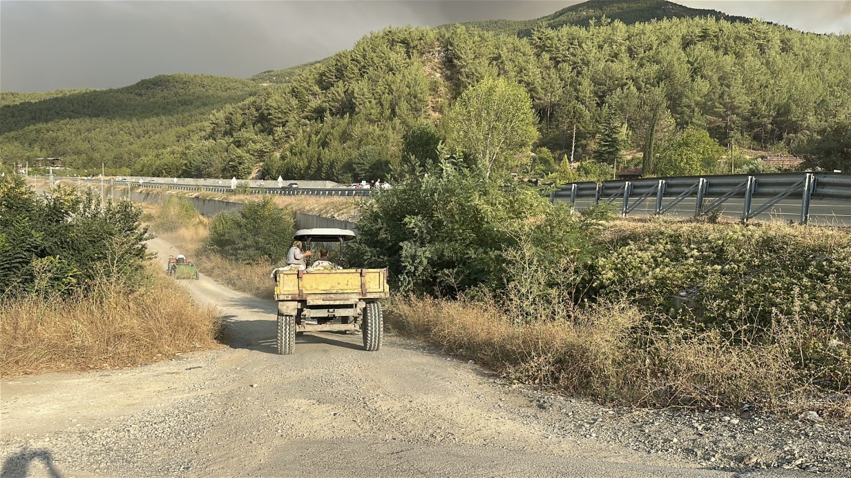 KASTAMONU-KARABÜK SINIRINDAKİ İKİ ORMAN YANGINI SEBEBİYLE 5 KÖY TAHLİYE EDİLDİ