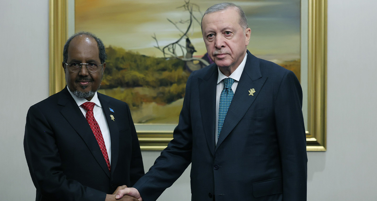 CUMHURBAŞKANI ERDOĞAN, SOMALİ CUMHURBAŞKANI ŞEYH MAHMUD İLE GÖRÜŞTÜ