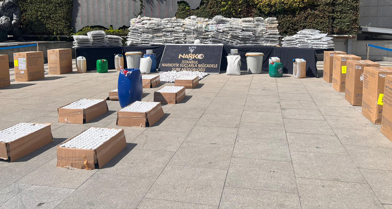 İSTANBUL’DA UYUŞTURUCU OPERASYONU: YARIM TONDAN FAZLA UYUŞTURUCU ELE GEÇİRİLDİ 