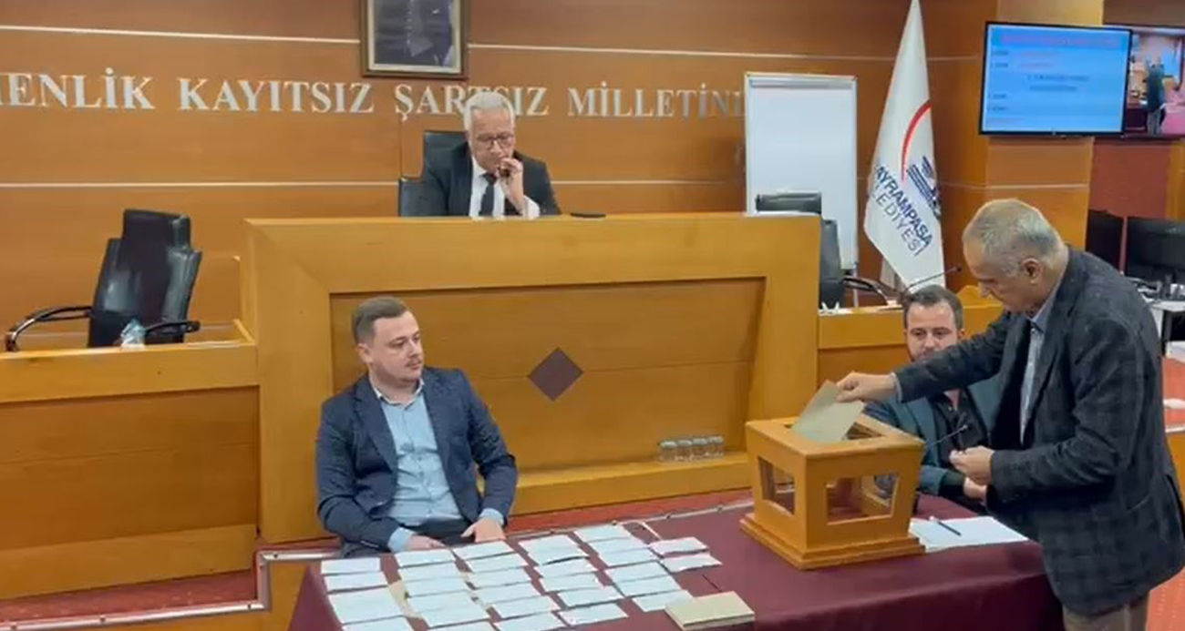 BAYRAMPAŞA BELEDİYE MECLİSİ’NDE SEÇİMDE TARTIŞMA ÇIKTI