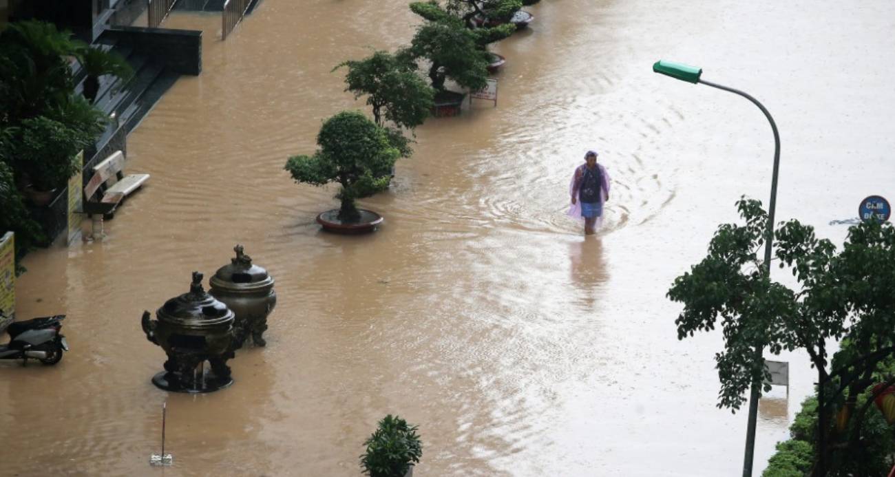 VİETNAM’DAKİ SELDE CAN KAYBI 28’E YÜKSELDİ