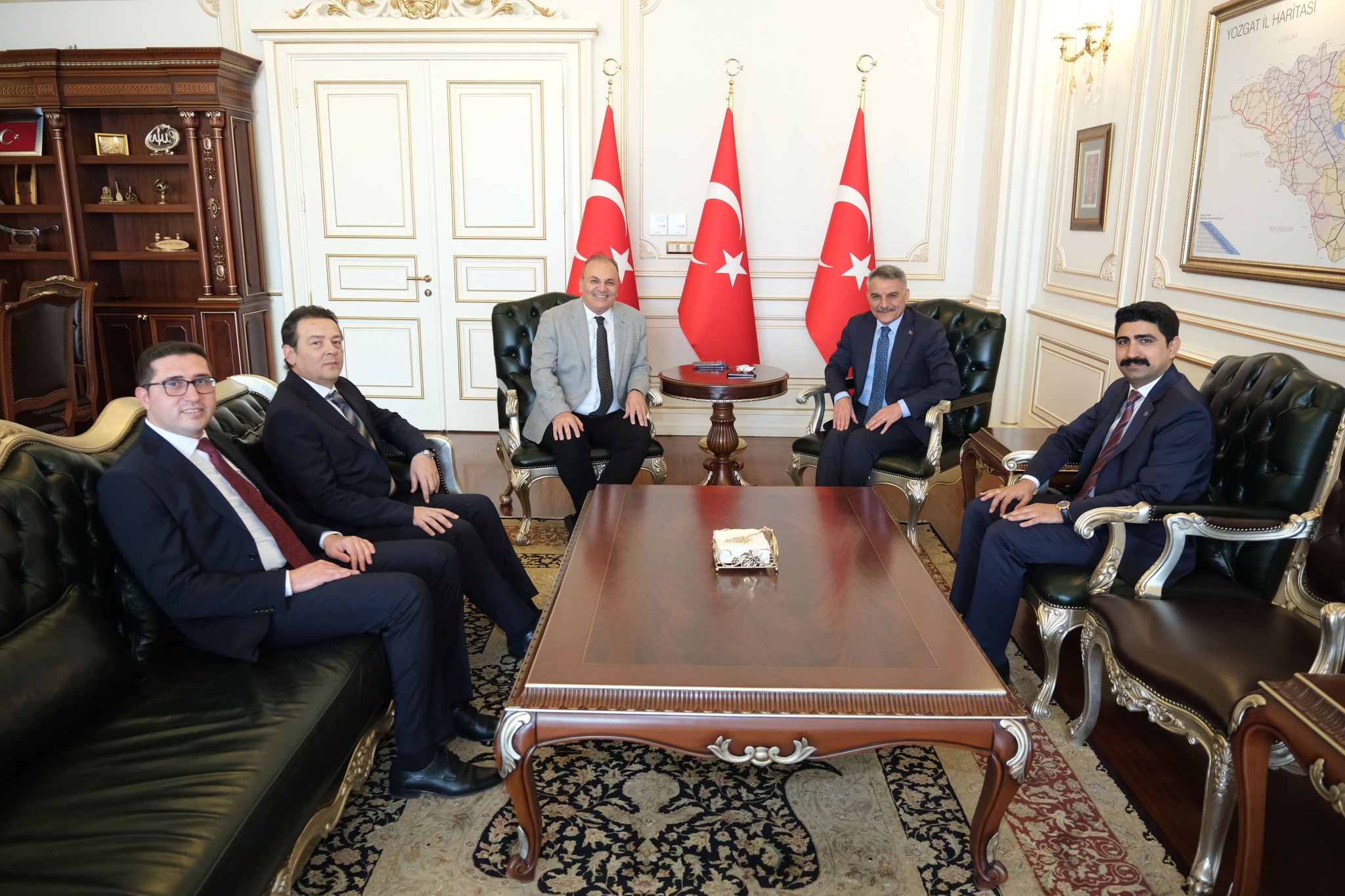 YARGIÇLARDAN YOZGAT VALİSİ ÖZKAN’A NEZAKET ZİYARETİ