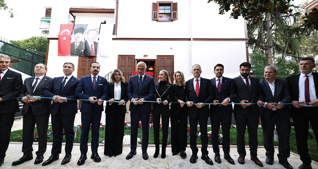 SELANİK'TEKİ ATATÜRK'ÜN EVİ RESTORASYONUN ARDINDAN YENİDEN KAPILARINI ZİYARETÇİLERE AÇTI