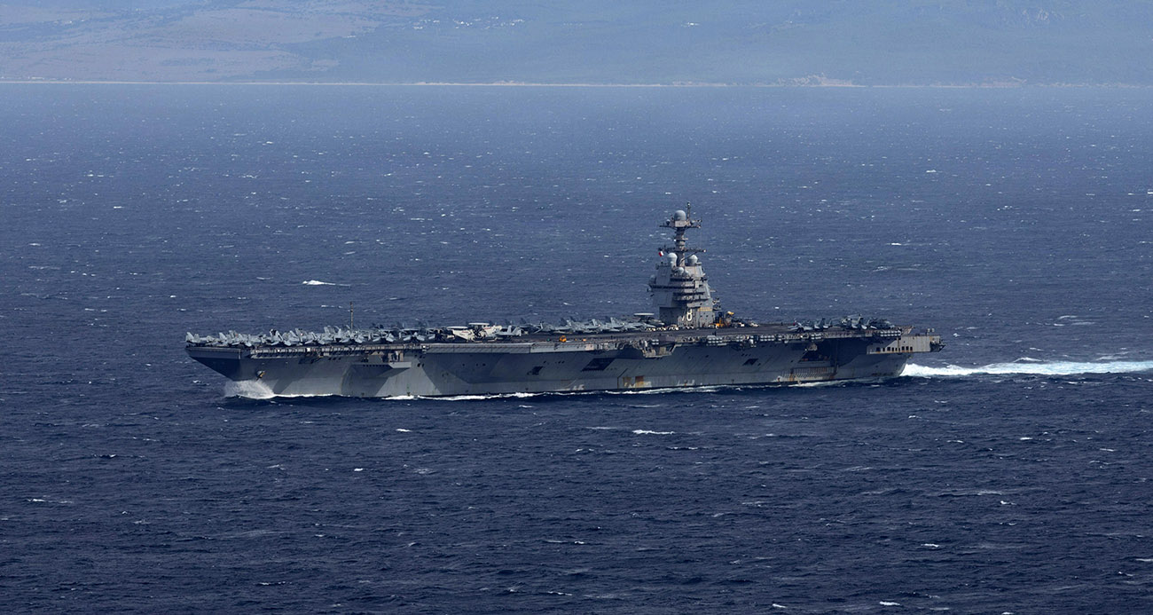 ABD UÇAK GEMİSİ SALDIRI GRUBU KARAYİPLER&#039;E ULAŞTI 