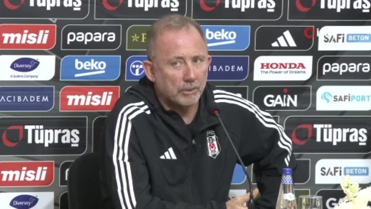 SERGEN YALÇIN: "BURASI BEŞİKTAŞ CAMİASI, BURADA HERKESİN YERİ DOLAR"