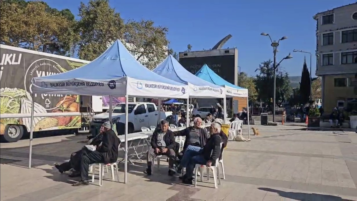 SINDIRGI’DA PEŞ PEŞE DEPREMLER