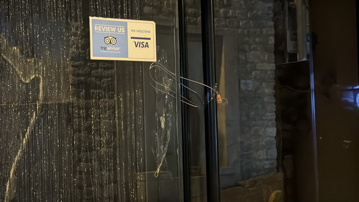 FATİH’TE BÖCEK AİLESİNİN KALDIĞI OTEL MÜHÜRLENDİ