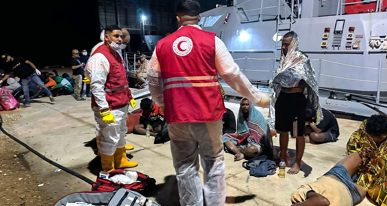 LİBYA AÇIKLARINDA 95 GÖÇMENİ TAŞIYAN İKİ TEKNE ALABORA OLDU: 4 ÖLÜ