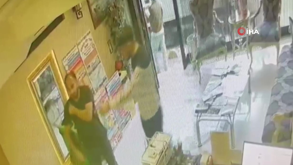 BÖCEK AİLESİNİN ÖLÜMÜNE İLİŞKİN SORUŞTURMA SÜRÜYOR: İLAÇLAMA ŞİRKETİ HAKKINDAKİ MÜŞTERİ YORUMU ORTAYA ÇIKTI 