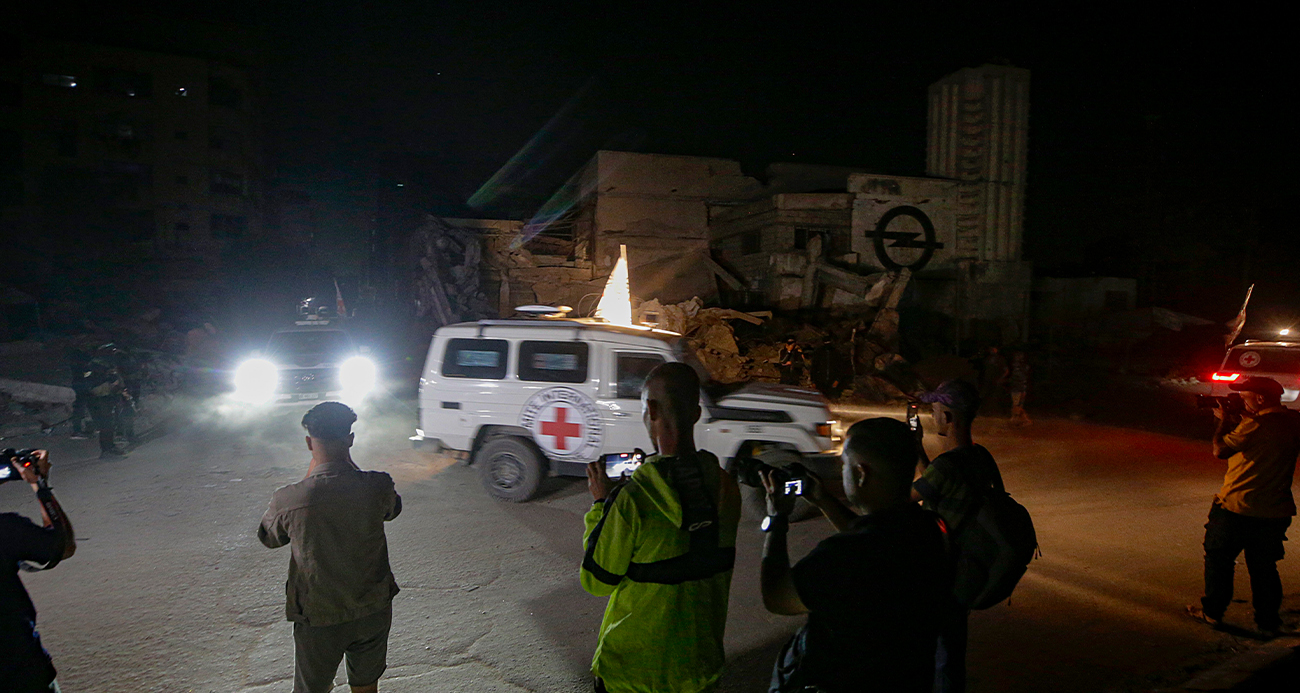 HAMAS 1 ESİRİN DAHA CESEDİNİ İSRAİL’E TESLİM ETTİ 