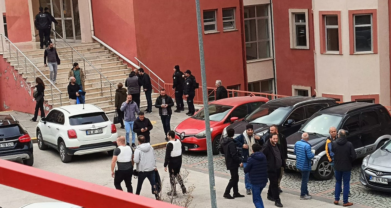 GÜMÜŞHANE ÜNİVERSİTESİ&#039;NDE SİLAHLI REHİNE KRİZİ SONA ERDİ 