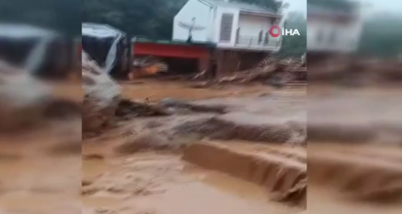 ENDONEZYA&#039;NIN KUZEY SUMATRA BÖLGESİNDE SEL: 17 ÖLÜ, 61 YARALI 