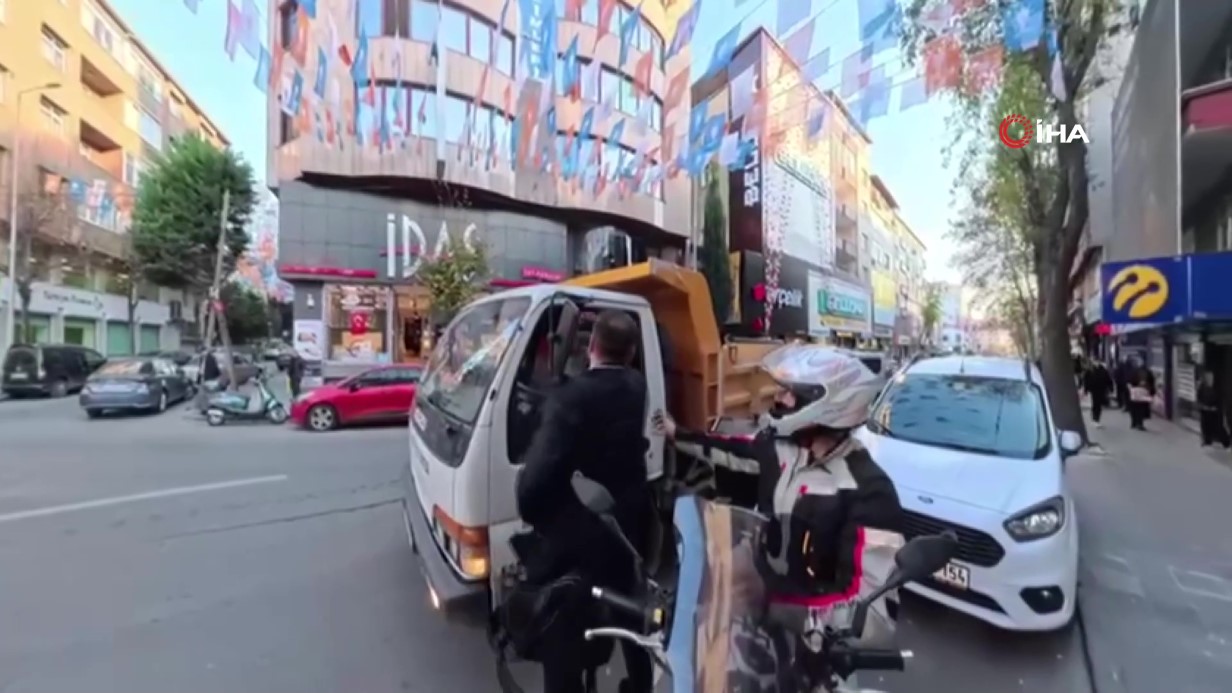 KORNAYA BASAN SÜRÜCÜYÜ ÖNCE UYARDI SONRA DARBETTİ 