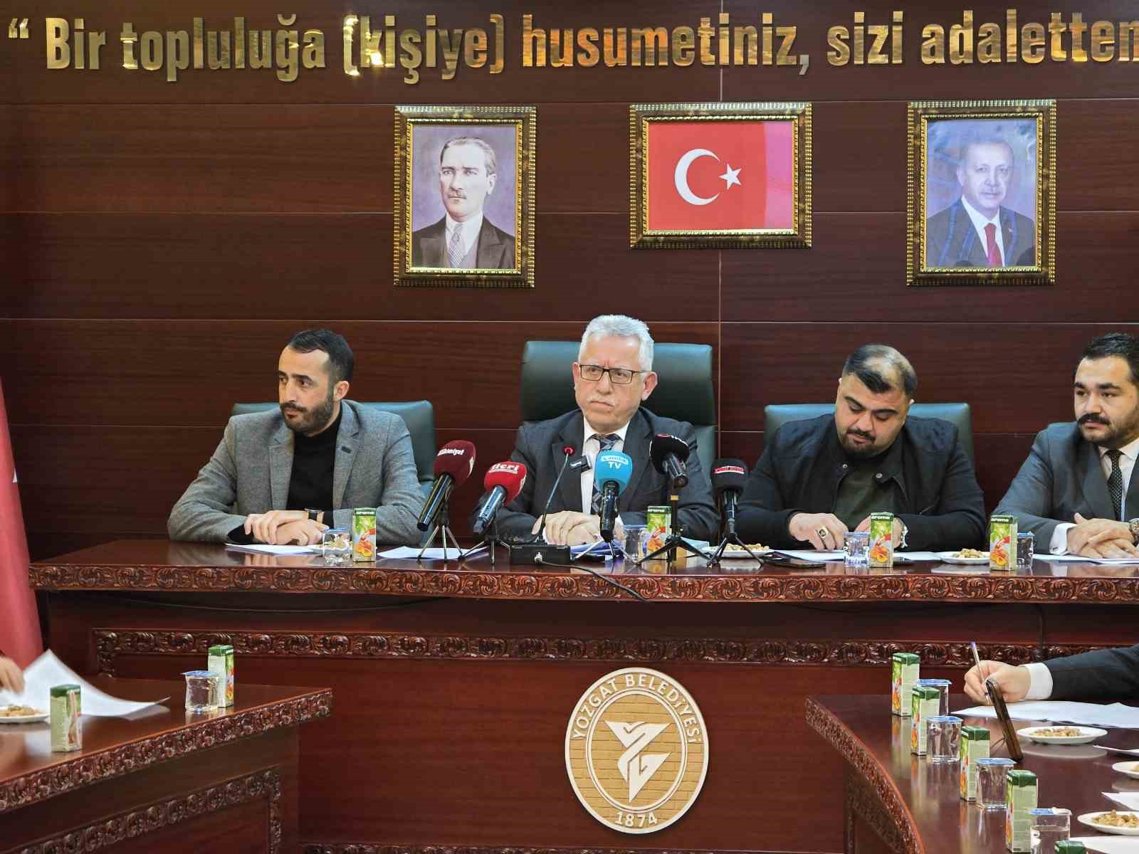 YOZGAT BELEDİYE MECLİSİ TOPLANTISINDA GERGİNLİK YAŞANDI 