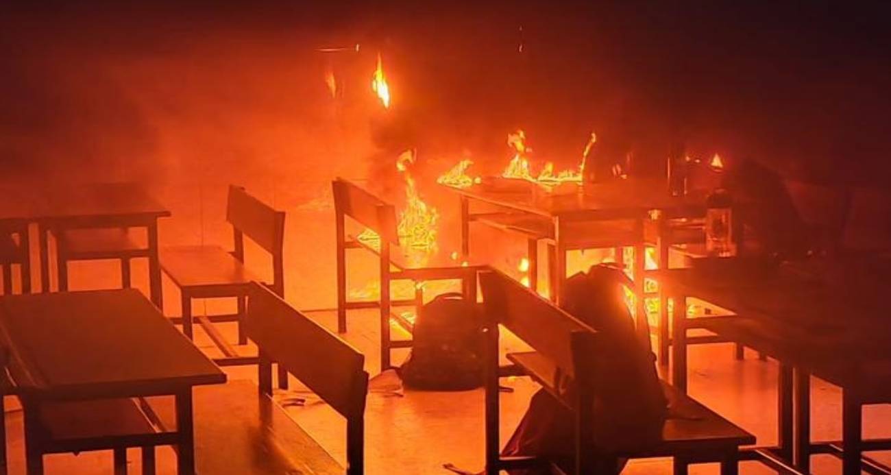 ALANYA’DA İLKOKUL SINIFININ KLİMA ÜNİTESİNDE ÇIKAN YANGIN KORKUTTU