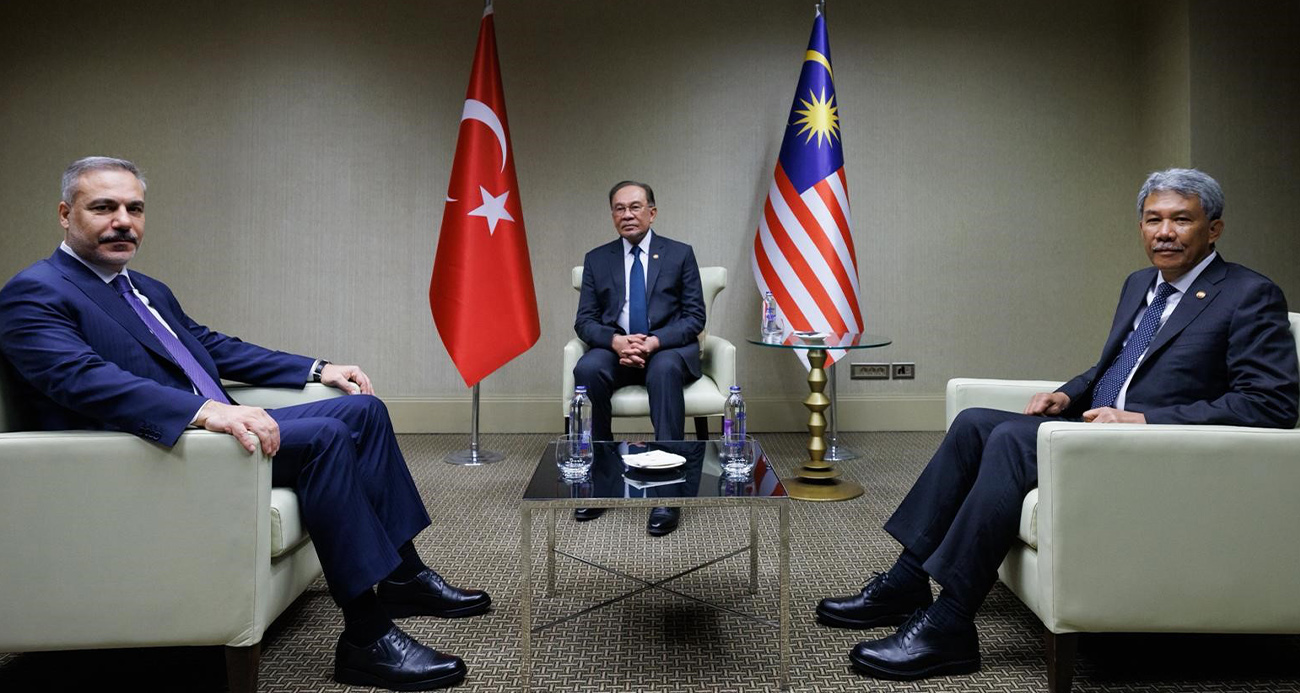 BAKAN FİDAN, MALEZYA BAŞBAKANI İBRAHİM VE DIŞİŞLERİ BAKANI HASAN İLE GÖRÜŞTÜ 