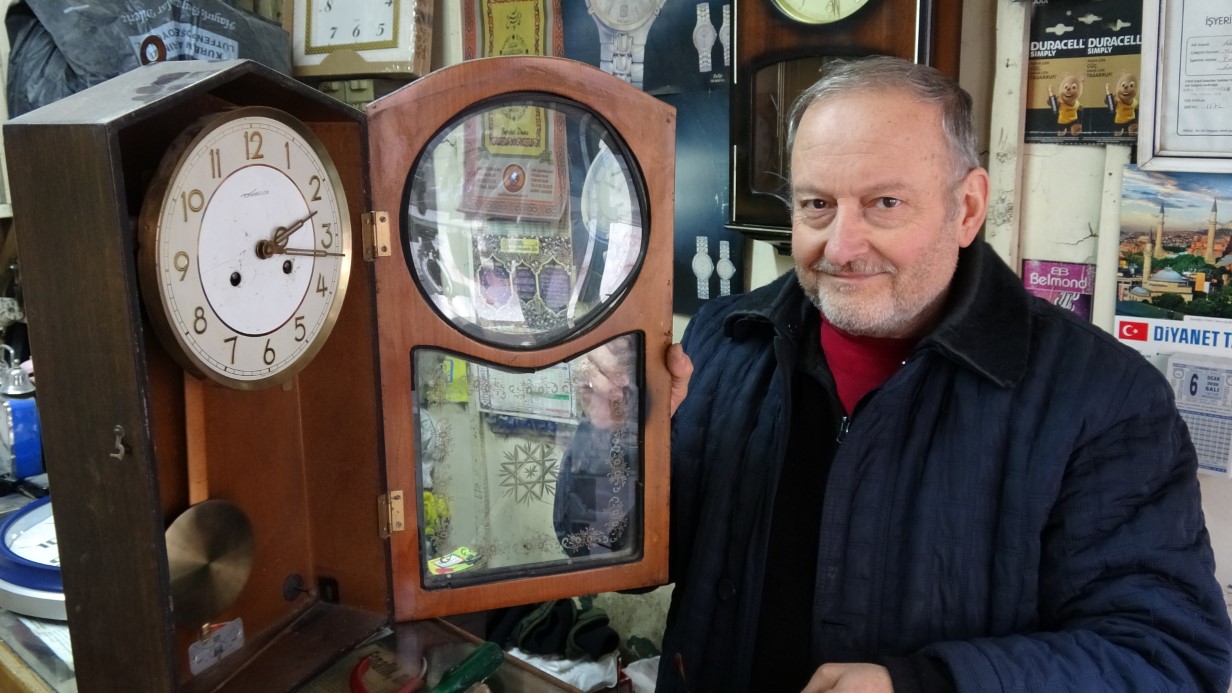 YARIM ASIRDIR ZAMANA İNCE AYAR VERİYOR 