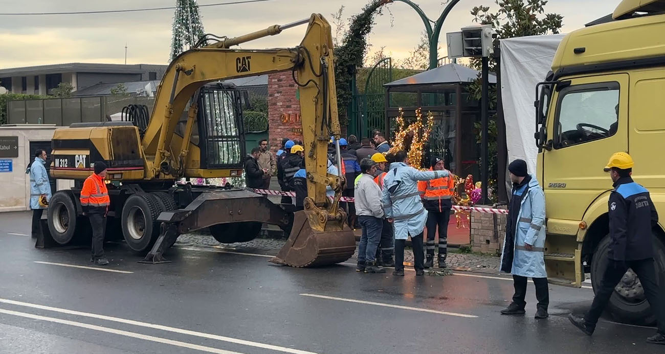BEŞİKTAŞ’TAKİ ÜNLÜ GECE KULÜBÜNÜN KAÇAK BÖLÜMLERİ YIKILIYOR 