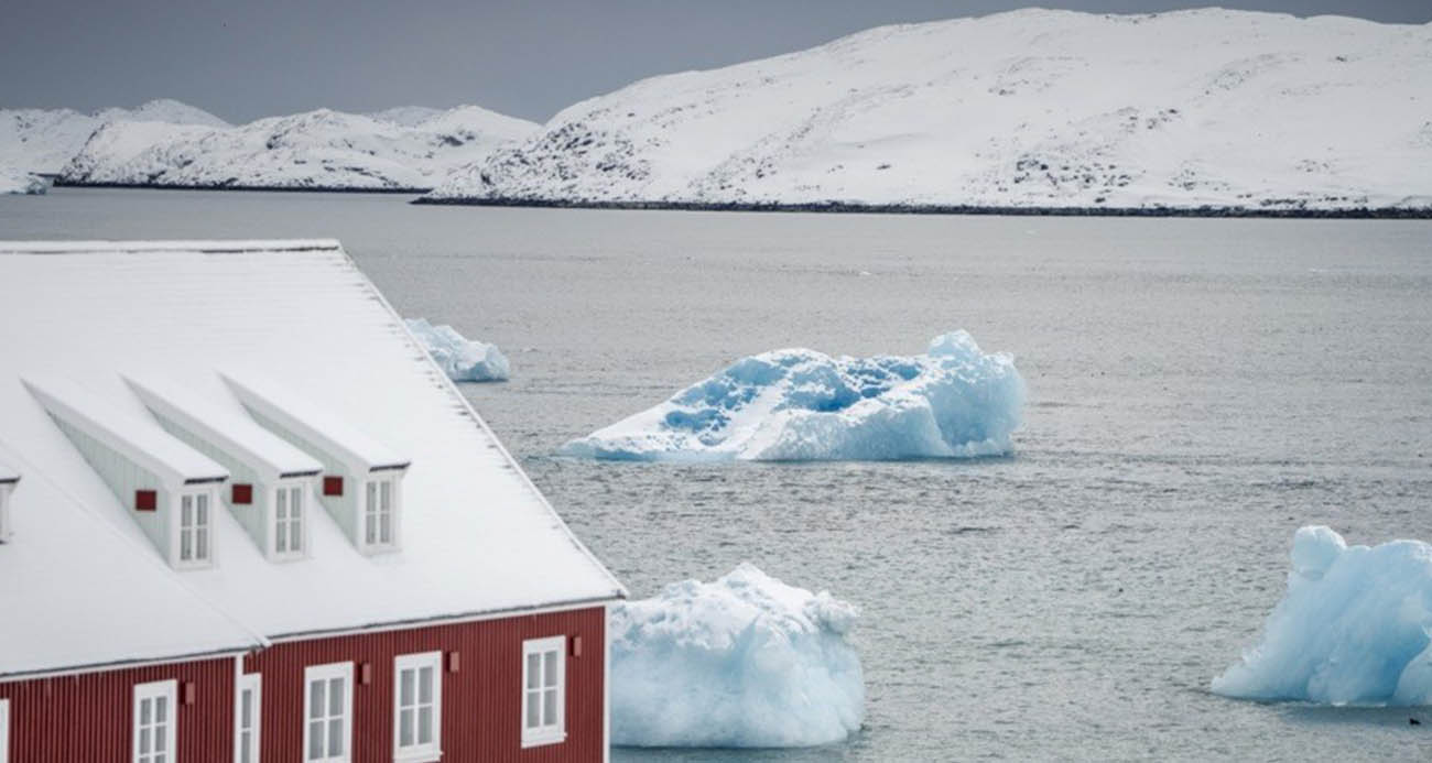 FRANSA, GRÖNLAND'A ASKER GÖNDERDİ 