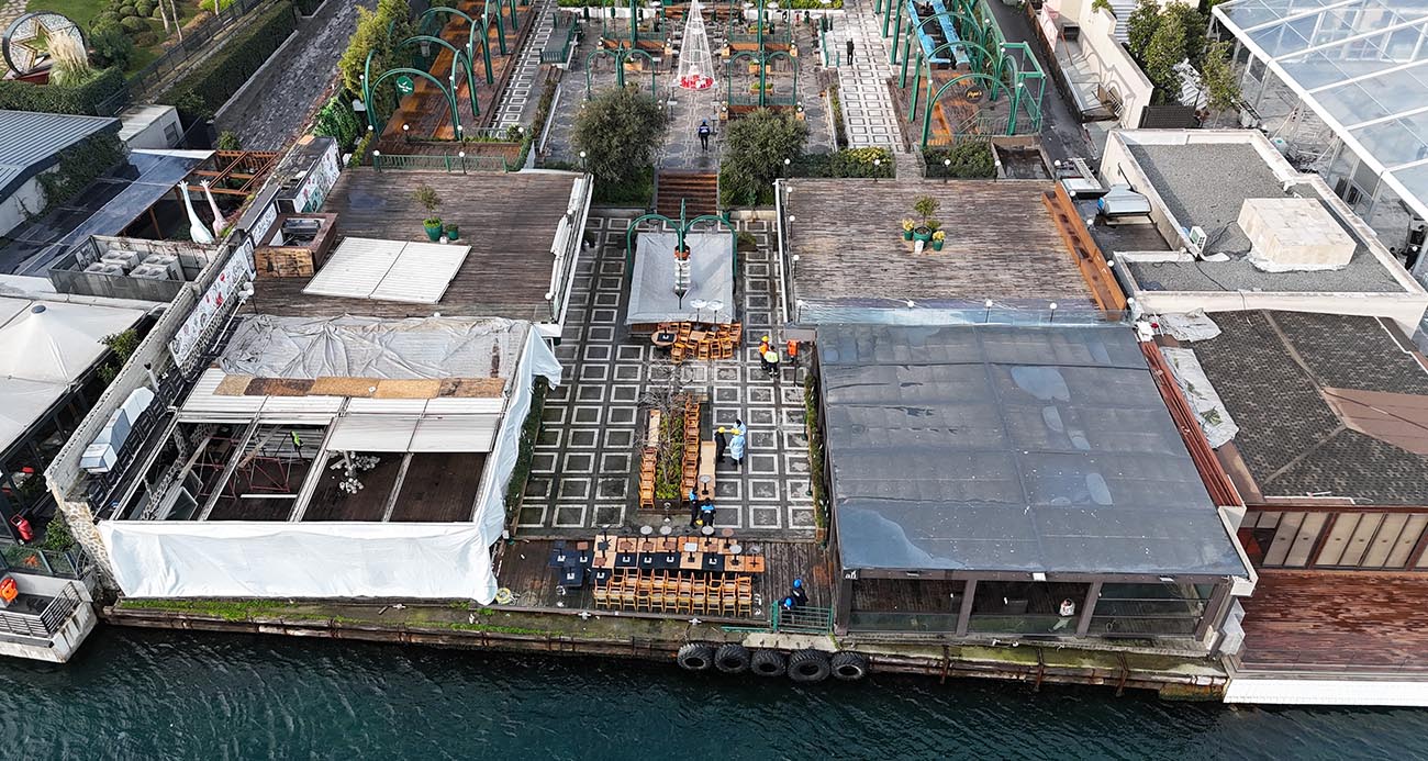 BOĞAZ HATTINDA YIKIMLAR SÜRÜYOR: BEŞİKTAŞ’TAKİ ÜNLÜ GECE KULÜBÜNÜN KAÇAK KISIMLARI YIKILDI 