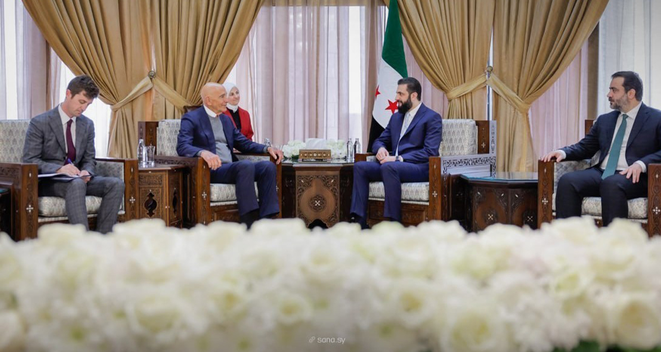 SURİYE DEVLET BAŞKANI EŞ-ŞARA, ABD’NİN SURİYE ÖZEL TEMSİLCİSİ BARRACK’I KABUL ETTİ 