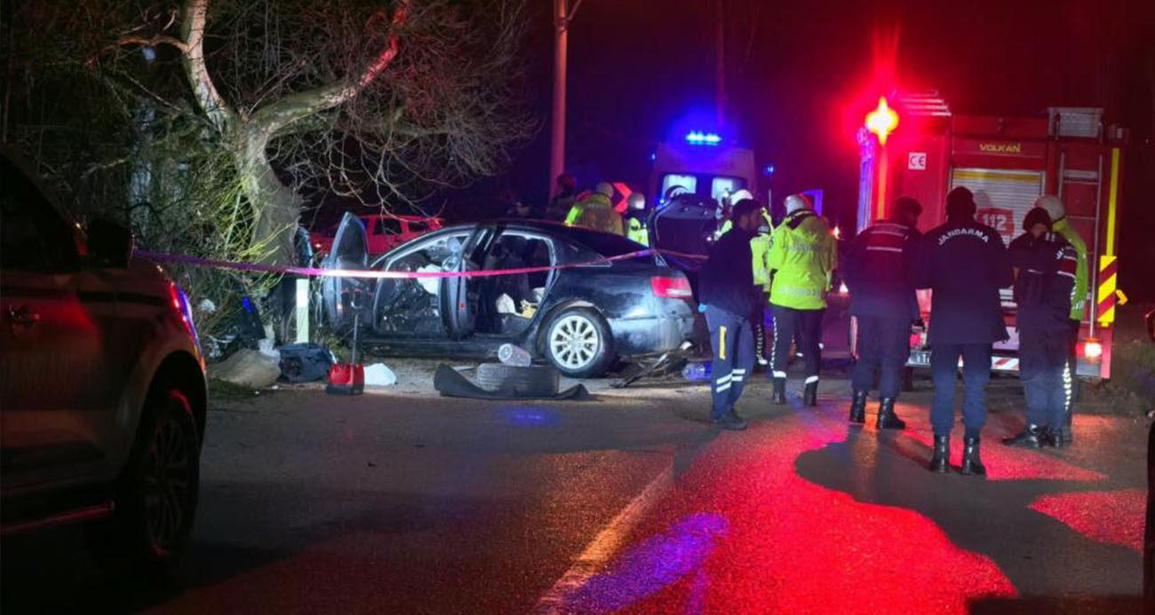 KONTROLDEN ÇIKAN ARAÇ AĞACA ÇARPTI: 2 ÖLÜ, 2 YARALI 