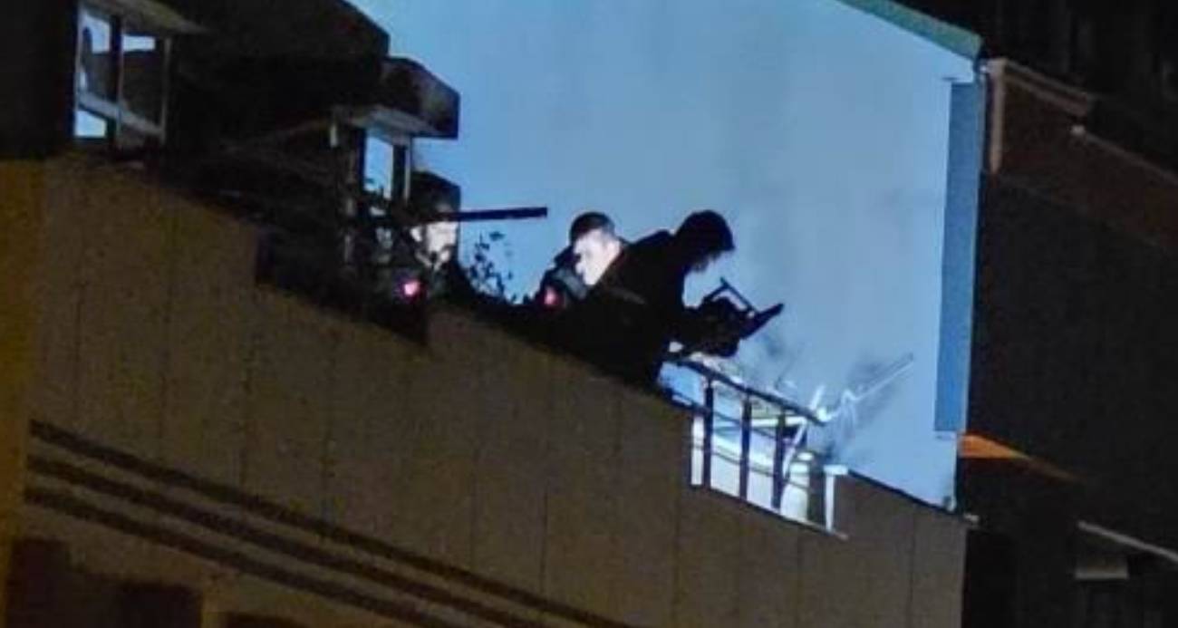 KÜÇÜKÇEKMECE’DE ÇATI KATINDAN DÜŞEN ADAM HAYATINI KAYBETTİ 