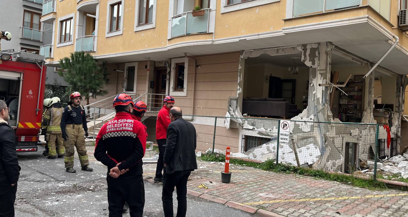 ATAŞEHİR’DE DOĞAL GAZ PATLAMASINDA SOKAK SAVAŞ ALANINA DÖNDÜ: 1 YARALI