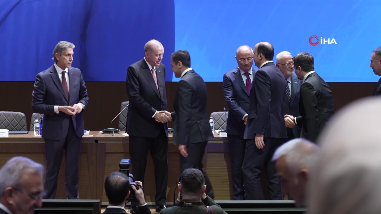 AK PARTİ MKYK TOPLANTISI BAŞLADI