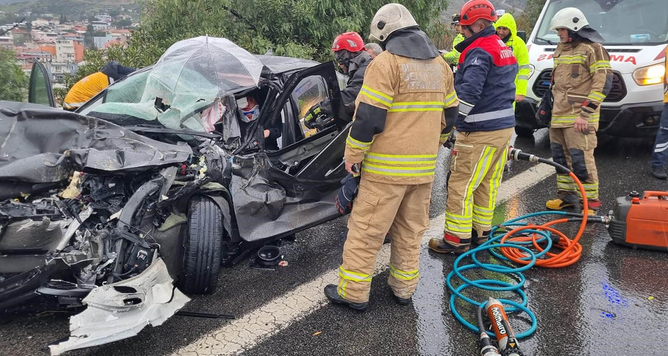İZMİR’DE ZİNCİRLEME TRAFİK KAZASI: ÇİN UYRUKLU 2 KİŞİ YARALANDI