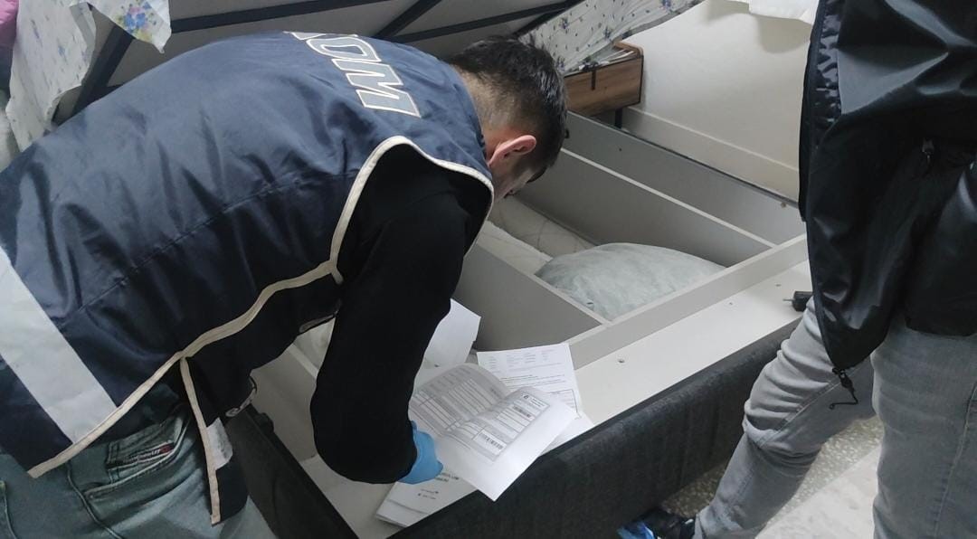 YAPAY ZEKA VİDEOLARI İLE 33 KİŞİYİ 15 MİLYON LİRA DOLANDIRDILAR 