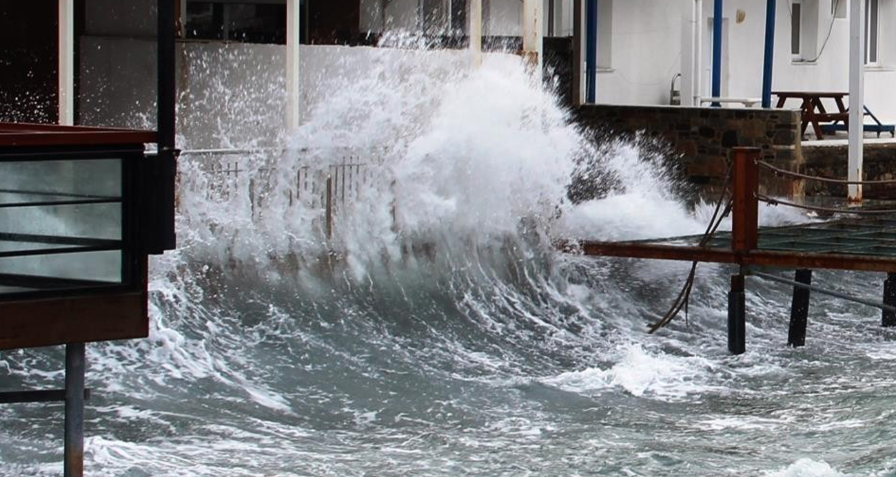 EGE DENİZİ İÇİN KUVVETLİ FIRTINA UYARISI