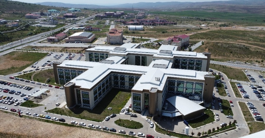 TIP FAKÜLTESİ HASTANESİNDE TEDAVİ HİZMETLERİNE İVME KAZANDIRILDI