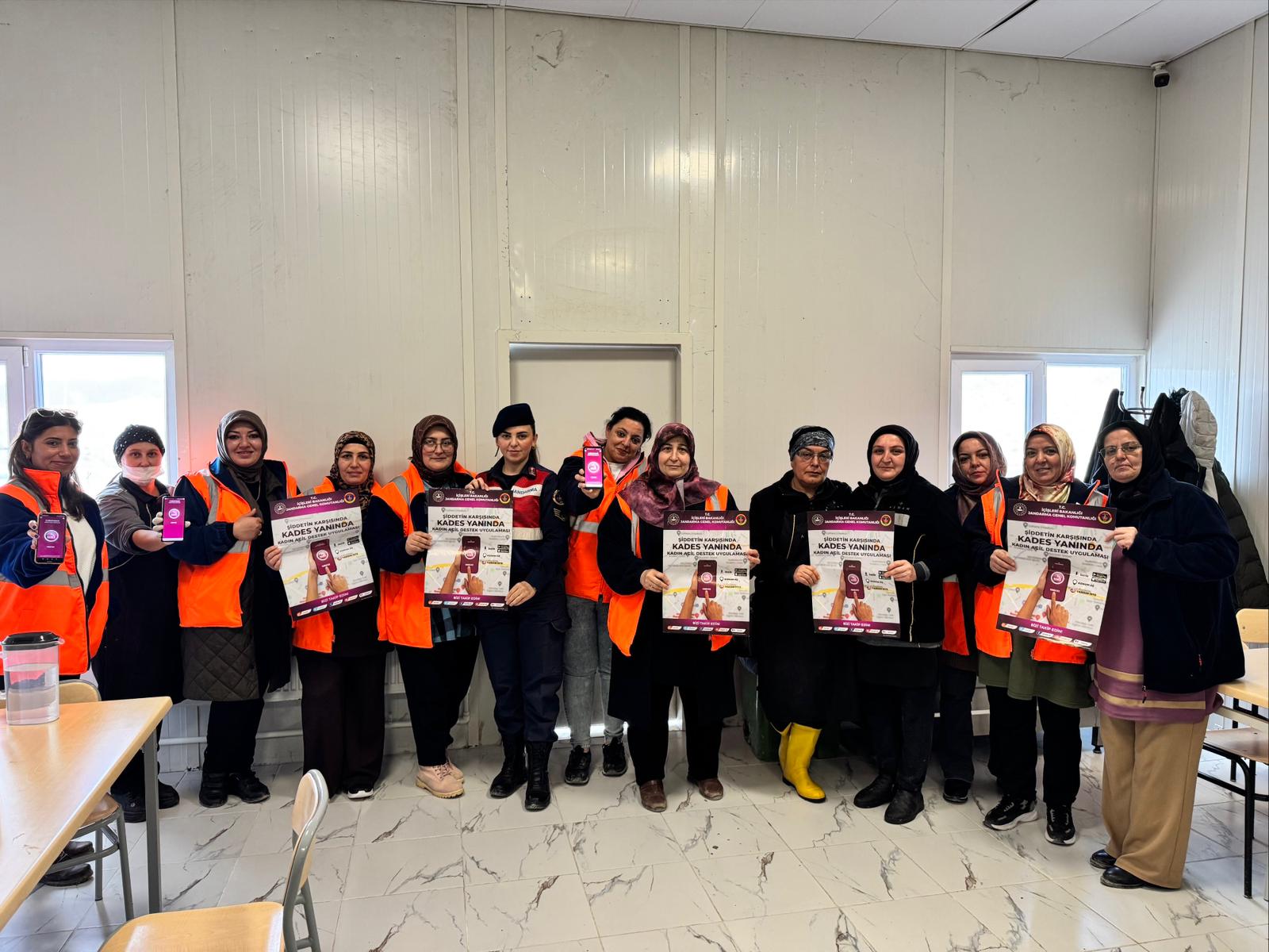 JANDARMALARDAN YHT ÇALIŞANLARINI BİLİNÇLENDİRME EĞİTİMİ