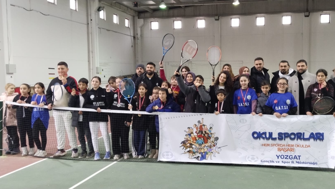 YOZGAT’TA OKUL SPORLARI TENİS MÜSABAKALARI TAMAMLANDI