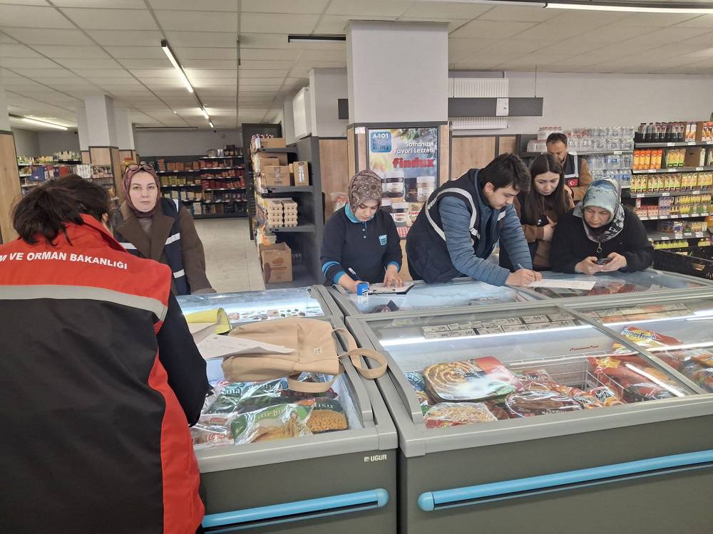 UNLU,SÜTLÜ VE ŞEKERLİ ÜRÜN SATAN İŞLETMELERE RAMAZAN DENETİMİ