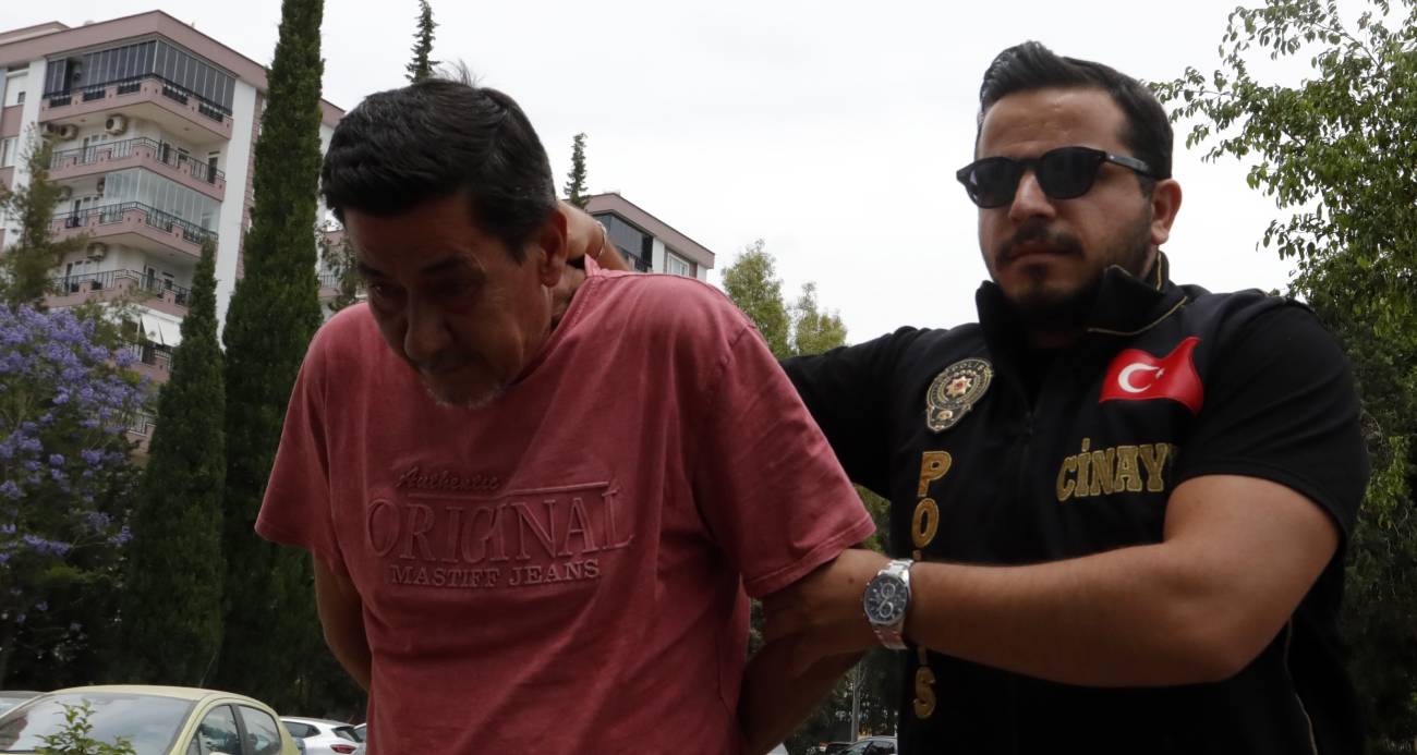 PARKTA OĞLUNU 37 BIÇAK DARBESİYLE ÖLDÜREN BABAYA AĞIRLAŞTIRILMIŞ MÜEBBET TALEBİ 