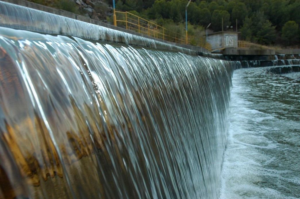İZMİR’DE BARAJLAR DOLDU, MUSLUKLAR AÇILDI 