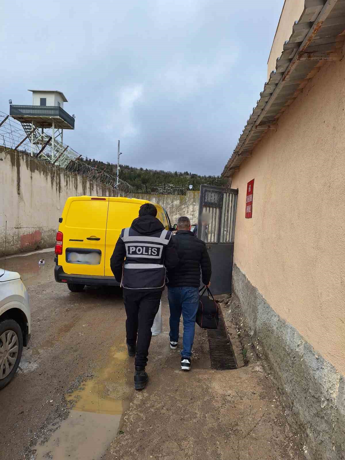 YOZGAT’TA KESİNLEŞMİŞ HAPİS CEZASI BULUNAN FİRARİ HÜKÜMLÜ YAKALANDI 