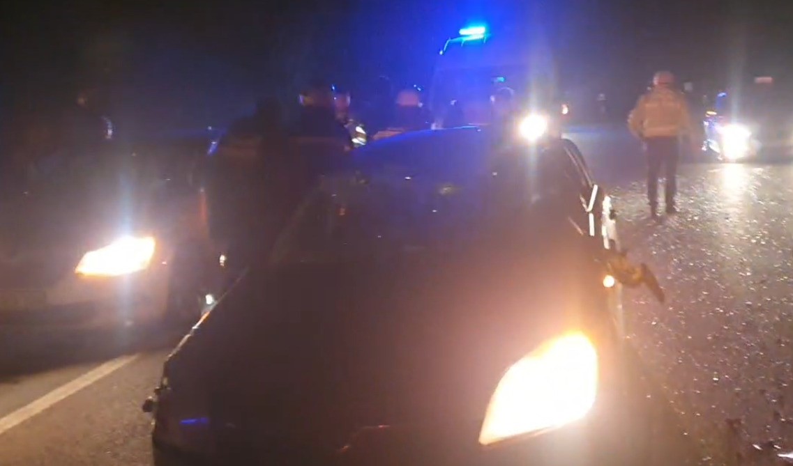 YOZGAT’TA OTOMOBİL TAKLA ATTI, 5 KİŞİ YARALANDI 