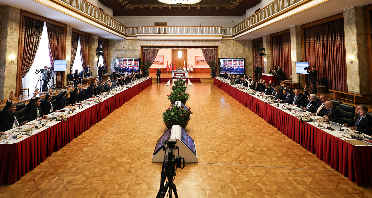 'TERÖRSÜZ TÜRKİYE' RAPORU 47 'EVET' OYUYLA KABUL EDİLDİ 