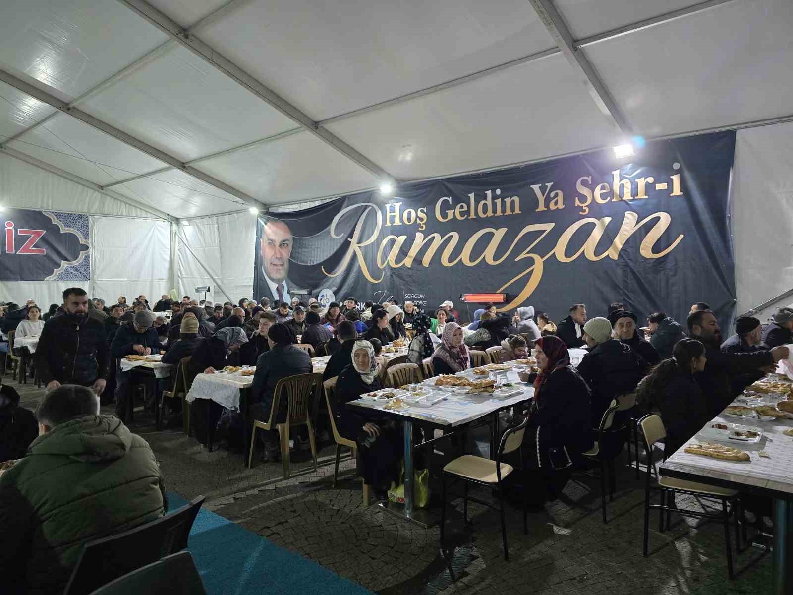 SORGUN BELEDİYESİ İFTAR ÇADIRINDA HER GÜN 450 KİŞİLİK İFTAR MENÜSÜ HAZIRLANIYOR 
