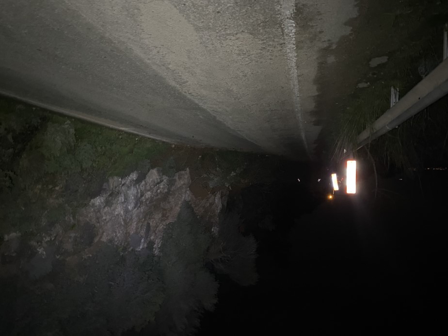 BURSA’DA HEYELAN: MUDANYA-KURŞUNLU YOLU TRAFİĞE KAPANDI