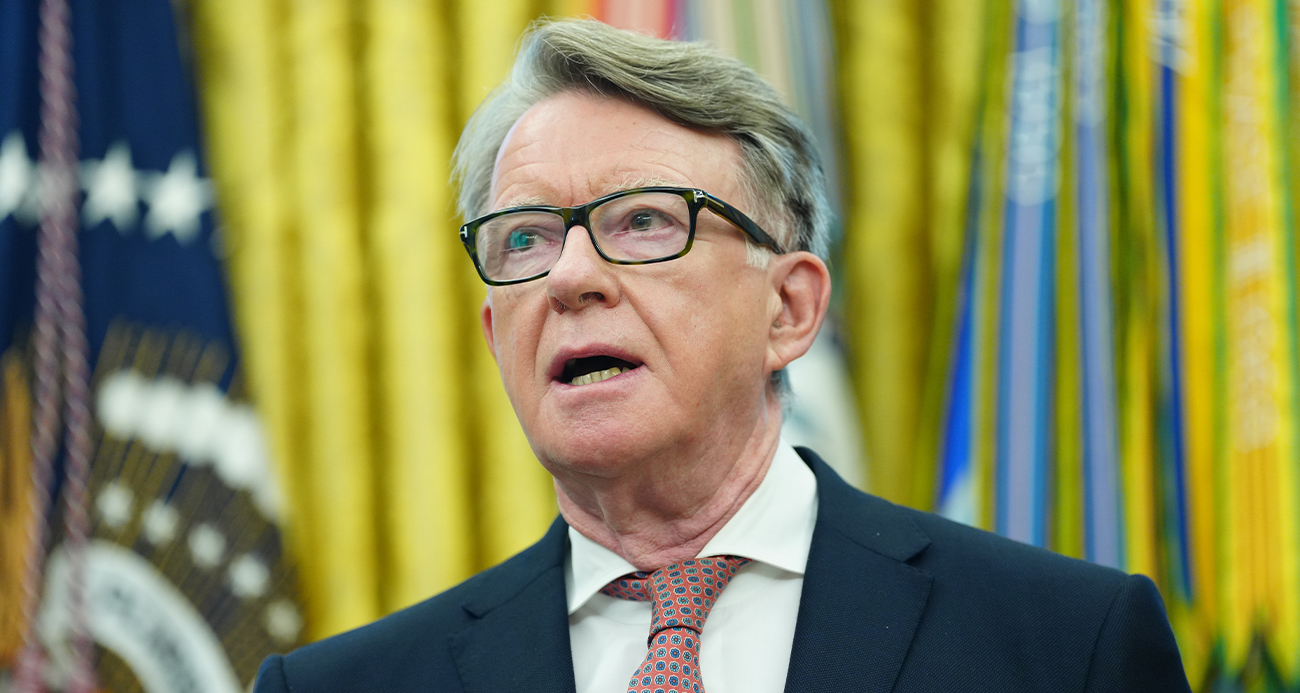 DEVLET SIRLARINI EPSTEİN İLE PAYLAŞMAKLA SUÇLANAN İNGİLİZ SİYASETÇİ MANDELSON GÖZALTINA ALINDI