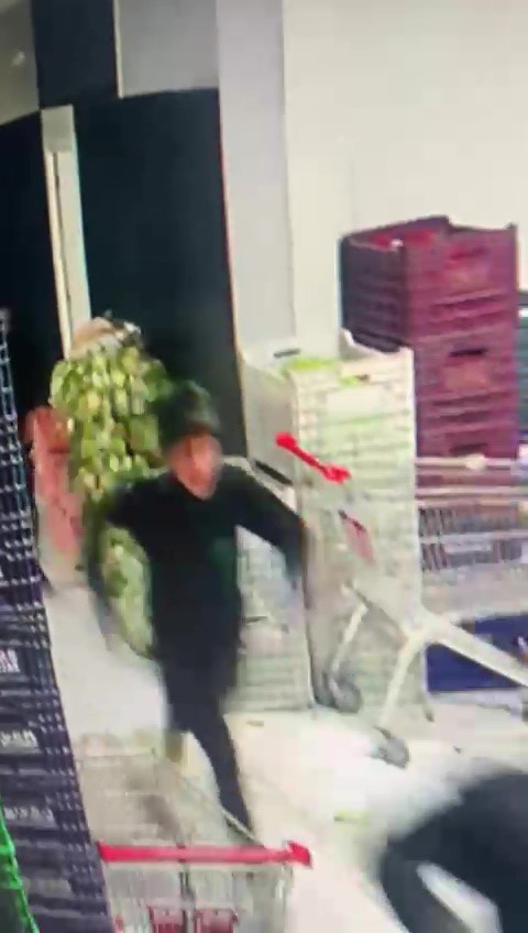 DEPREM ANINDA YAŞANAN PANİK KAMERADA