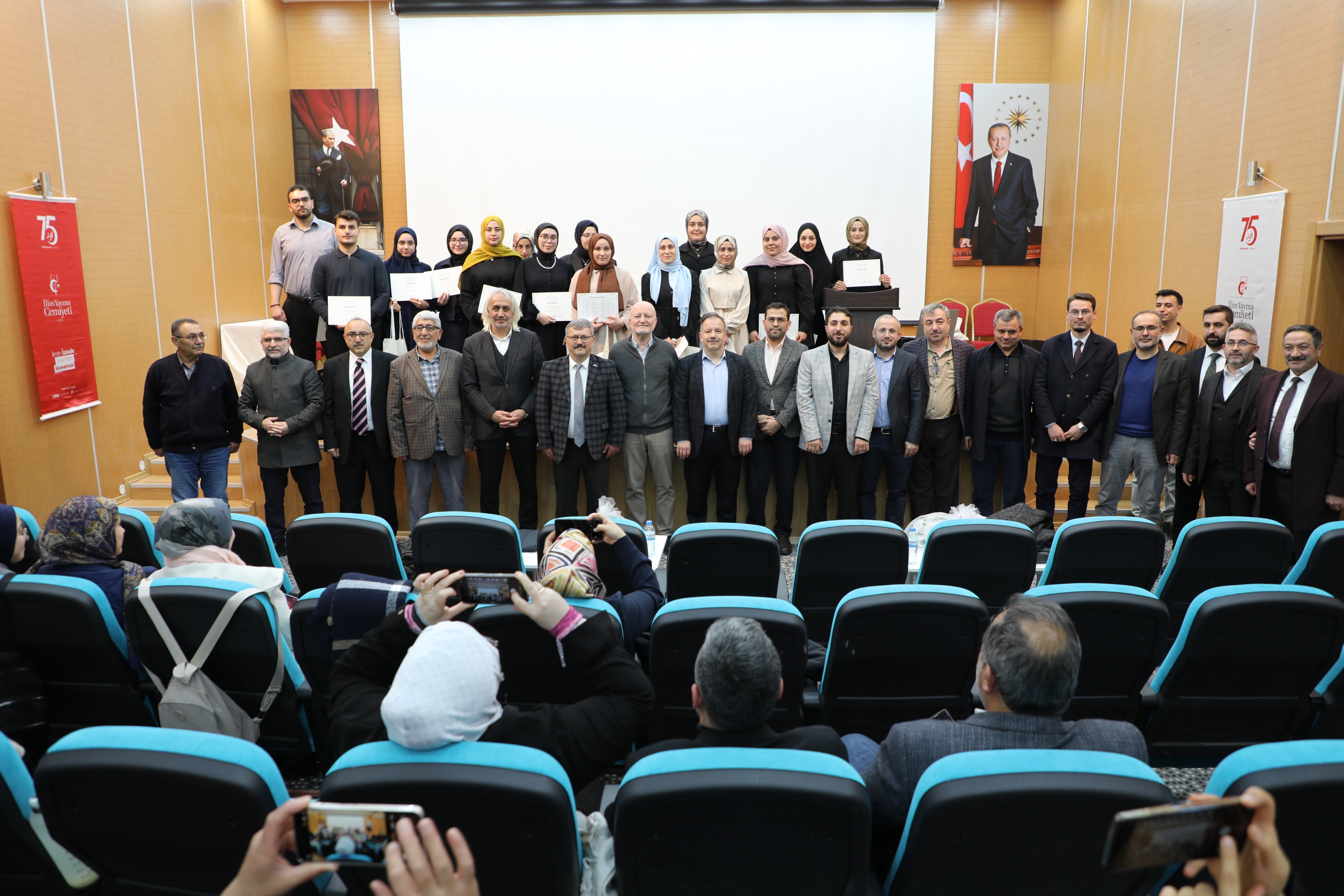 BOZOK ÜNİVERSİTESİNDE ‘SAHN-I SEMAN TÜRKİYE’ MEZUNİYET PROĞRAMI