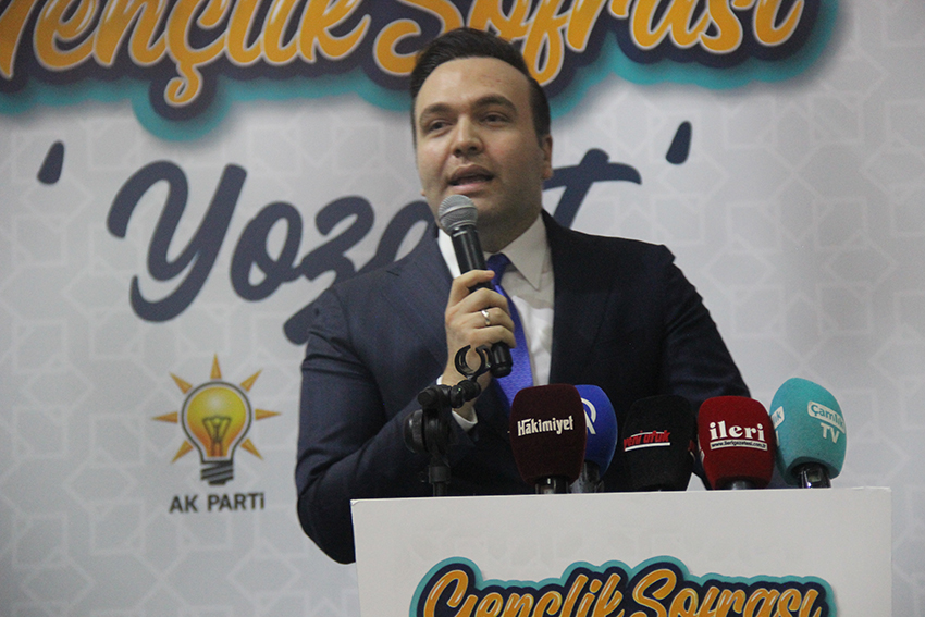 AK PARTİLİ YOZGATLI GENÇLERDEN YUSUF İBİŞ’E YOĞUN İLGİ
