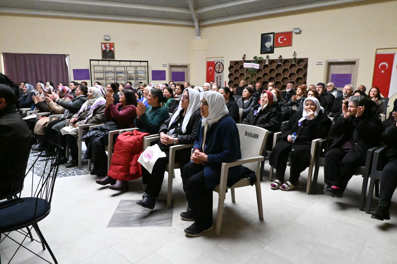 BAHADIN JAPONEVİNDE BAHADINLI KADINLARLA ANLAMLI BİR 8 MART TOPLANTISI