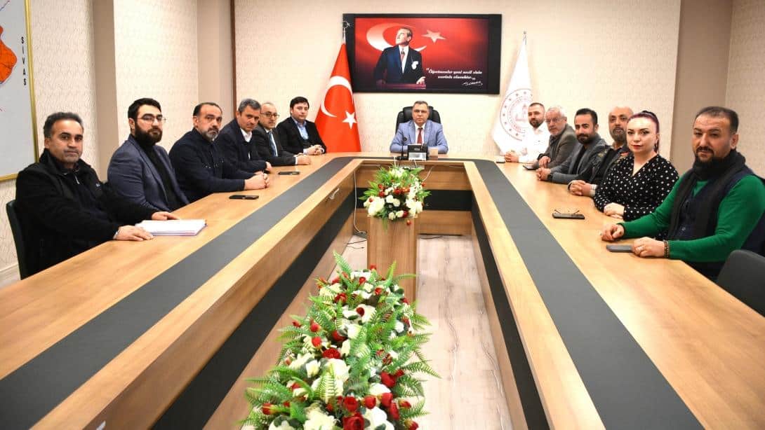 YOZGATTA STK TEMSİLCİLERİNDEN MİLLİ EĞİTİM MÜDÜRÜNE İSTİŞARE ZİYARETİ