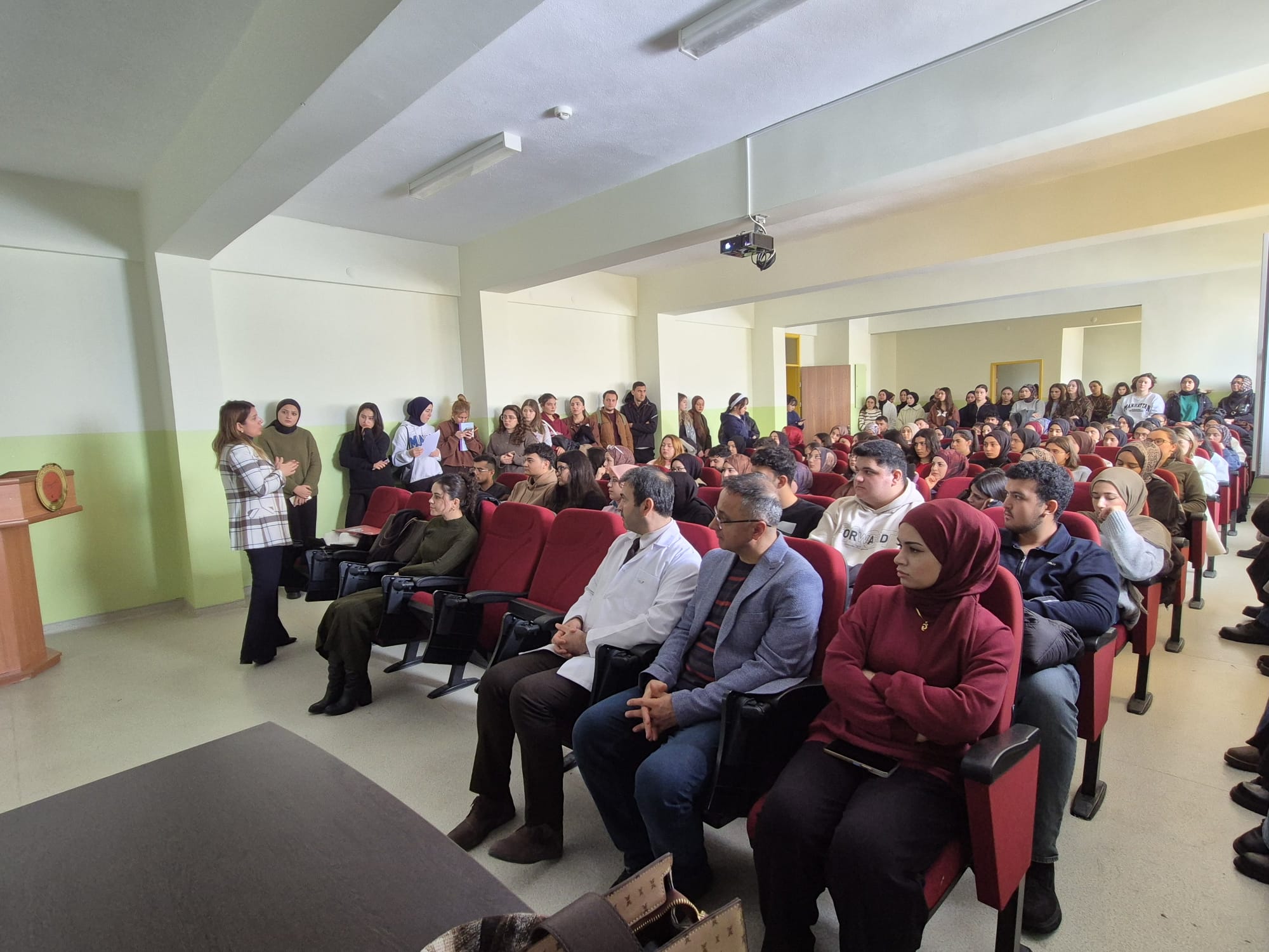 YOBÜ’DE ULUSAL STAJ PROĞRAMI BİLGİLENDİRME TOPLANTISI